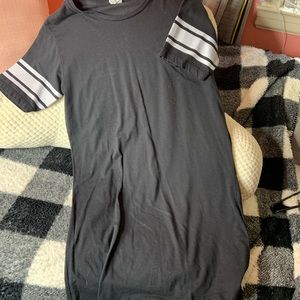 Short sleeve tee shirt dress